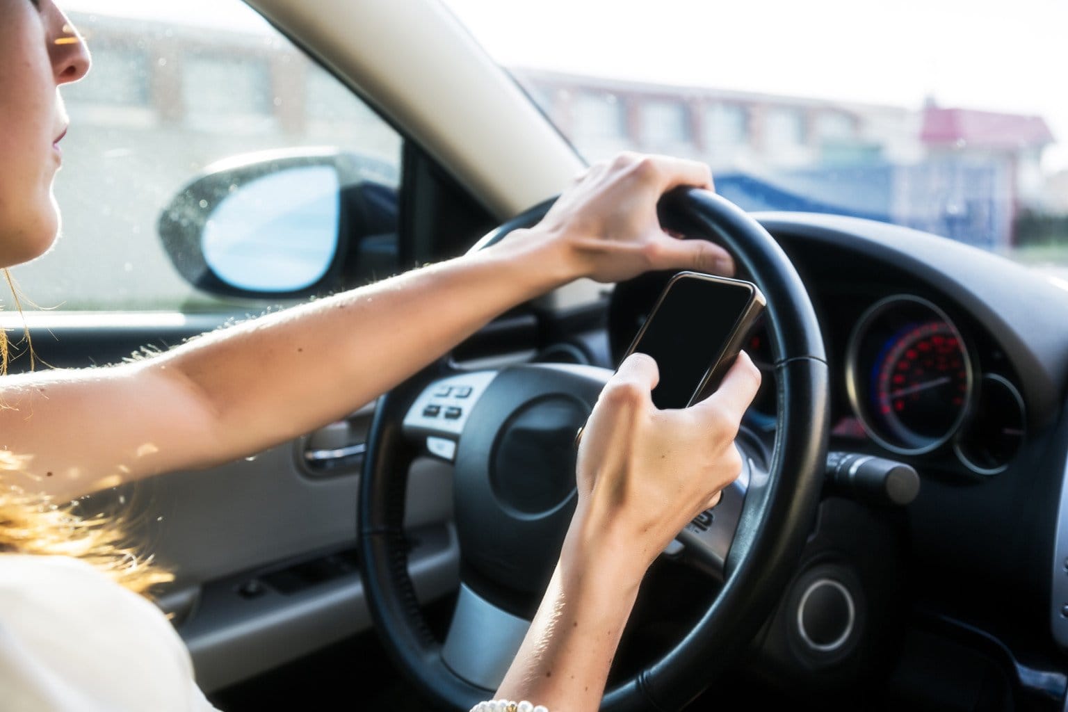What Are Ontario's New Careless and Distracted Driving Laws? Toronto